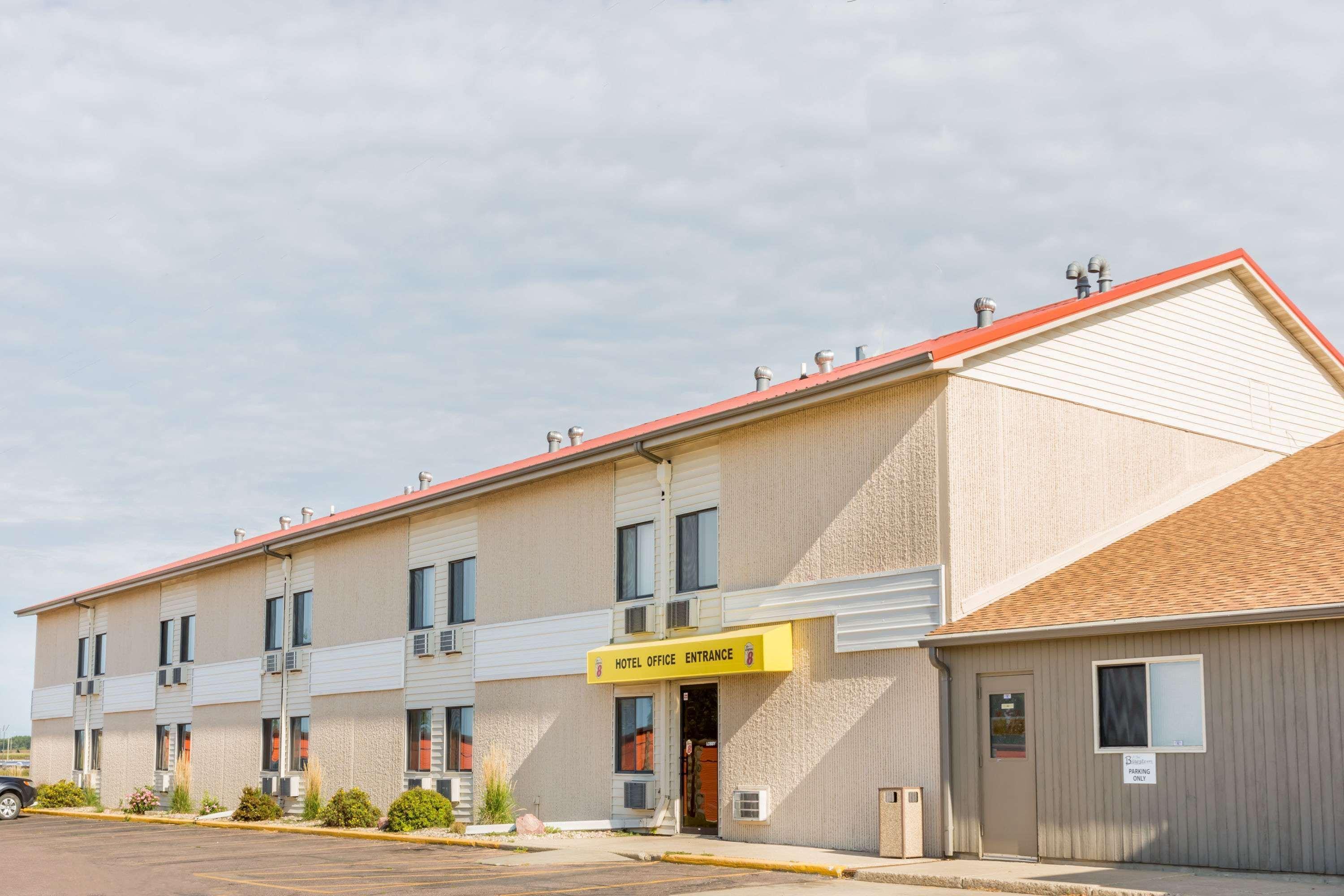 Super 8 By Wyndham Luverne Buitenkant foto